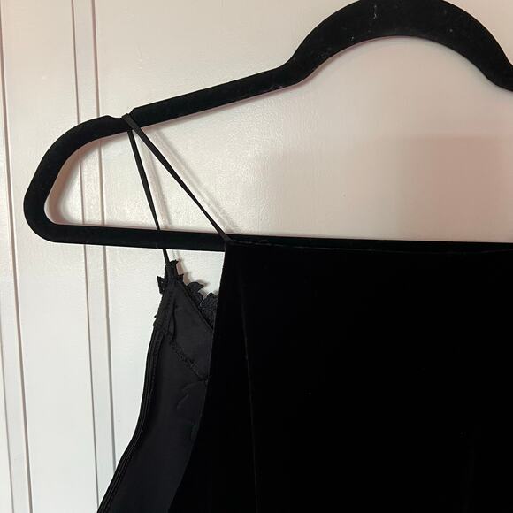 Express Black Velvet and Floral Lace Thong Bodysuit SZ M - Picture 6 of 8